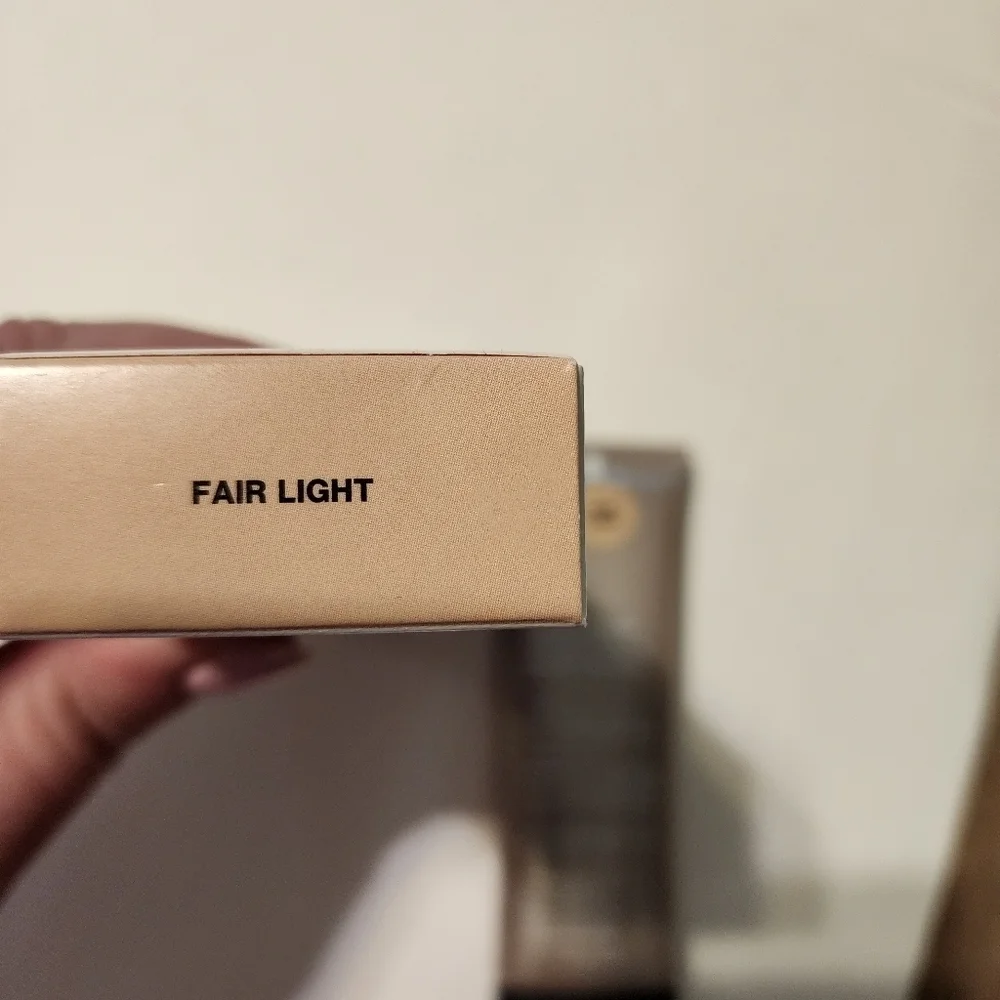 Smashbox Halo Healthy Glow All-In-One Tinted Moisturizer FAIR LIGHT SPF 25 w…